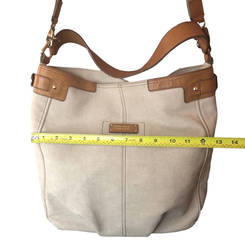 BURBERRY Blue Label Light Beige Canvas Bag with Leather Trim and Crossbody Strap - Picture 16 of 17